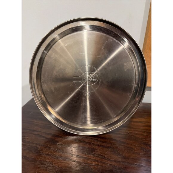 VTG Betty Crocker 2.7Qt Stainless Steel Whistling Tea Kettle With Black Handle - Picture 6 of 9